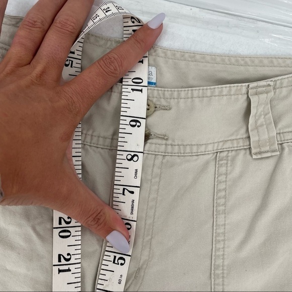 COLUMBIA Women’s Khaki Capri Pant size: 10 - Picture 7 of 8